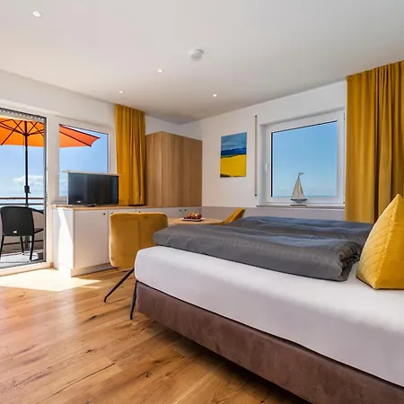 Gaestehaus Am Bodensee 招待所 3*