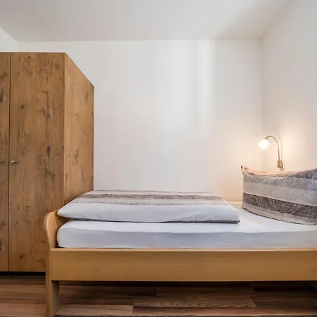 招待所 Gaestehaus Am Bodensee 博登斯边的伊门施塔特