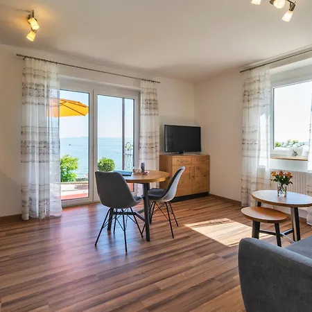 Gaestehaus Am Bodensee 博登斯边的伊门施塔特