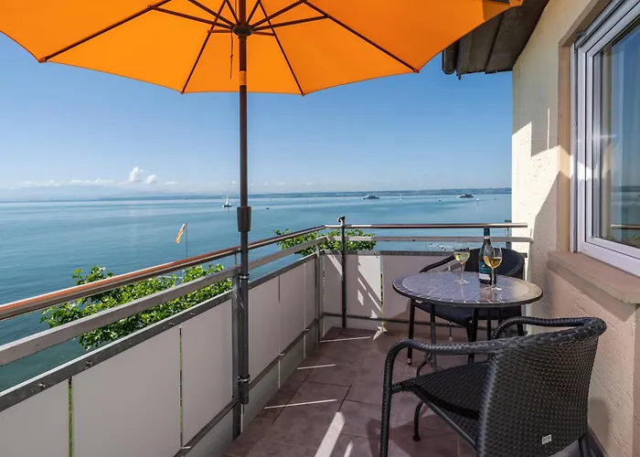 Gaestehaus Am Bodensee ゲストハウス インメンシュタート・アム・ボーデンゼー